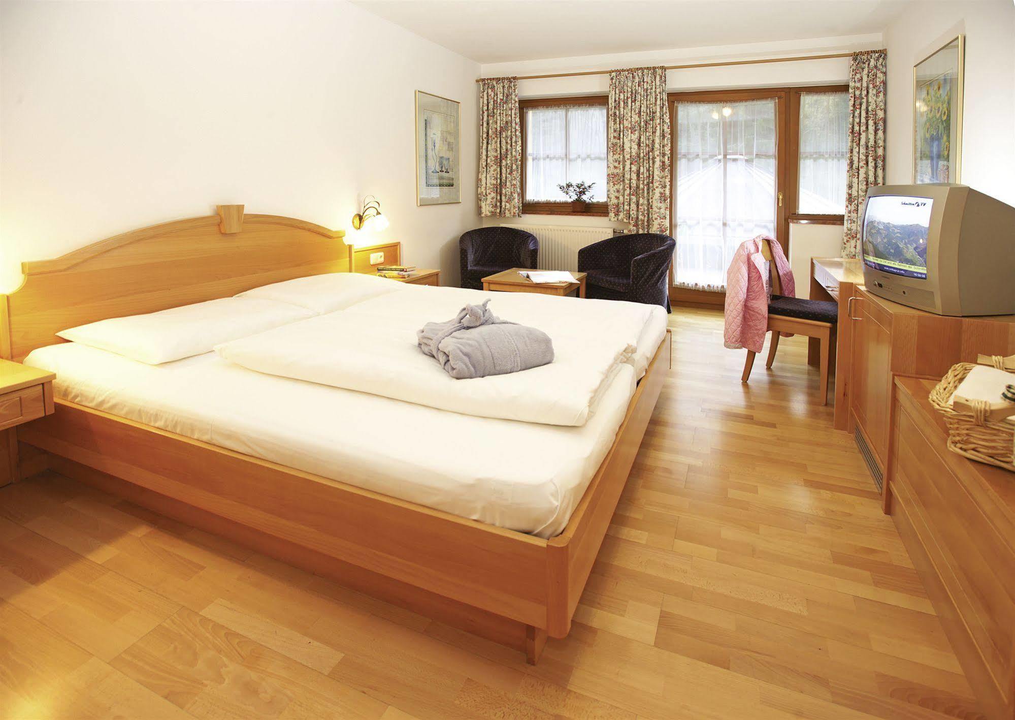 Hotel Stadt Wien เซลล์อัมเซ ภายนอก รูปภาพ